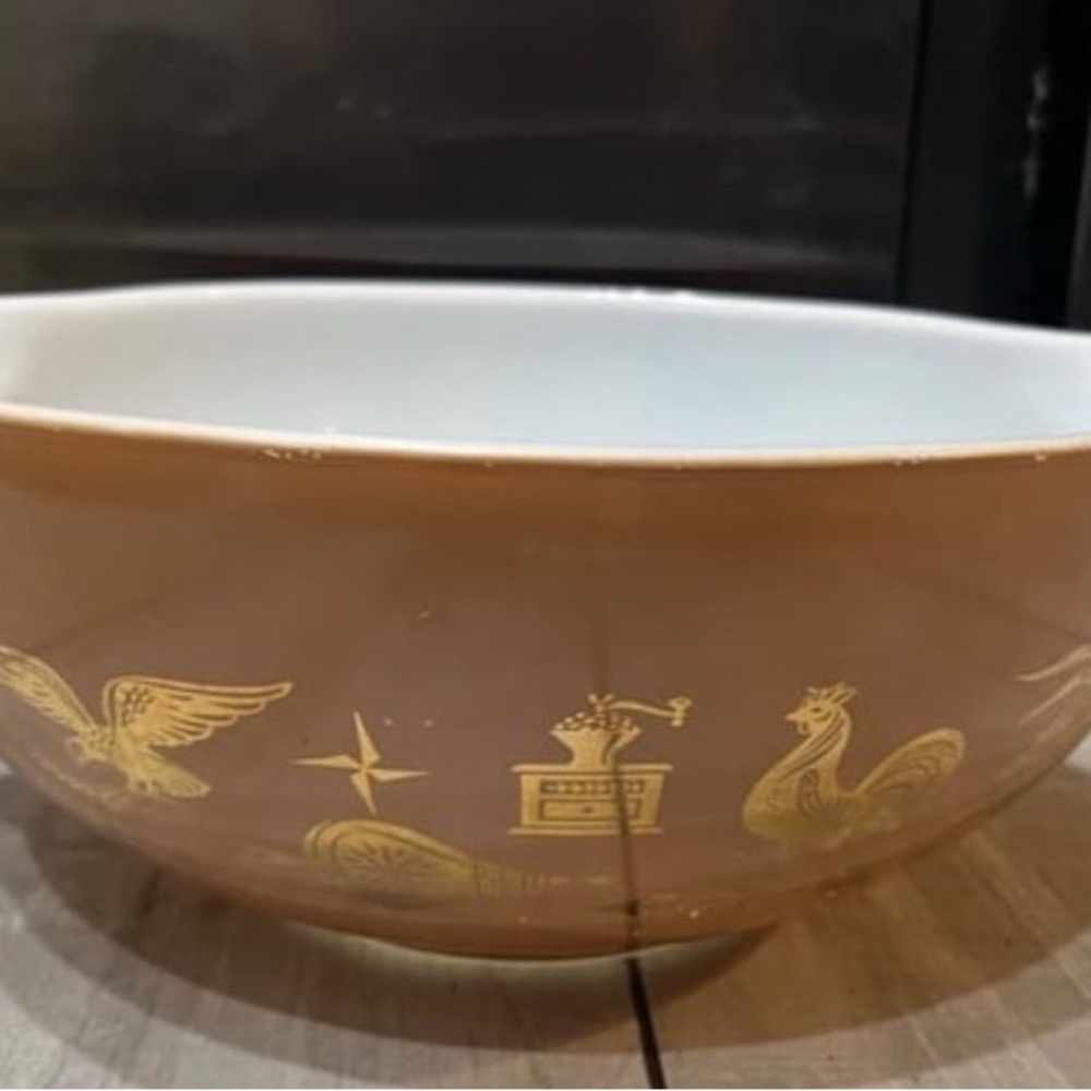 Pyrex Early American Brown Cinderella Bowl 444